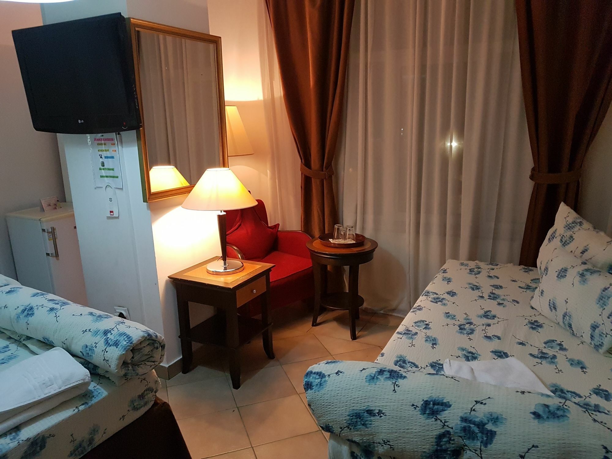 בוקרשט Hostel Litovoi מראה חיצוני תמונה